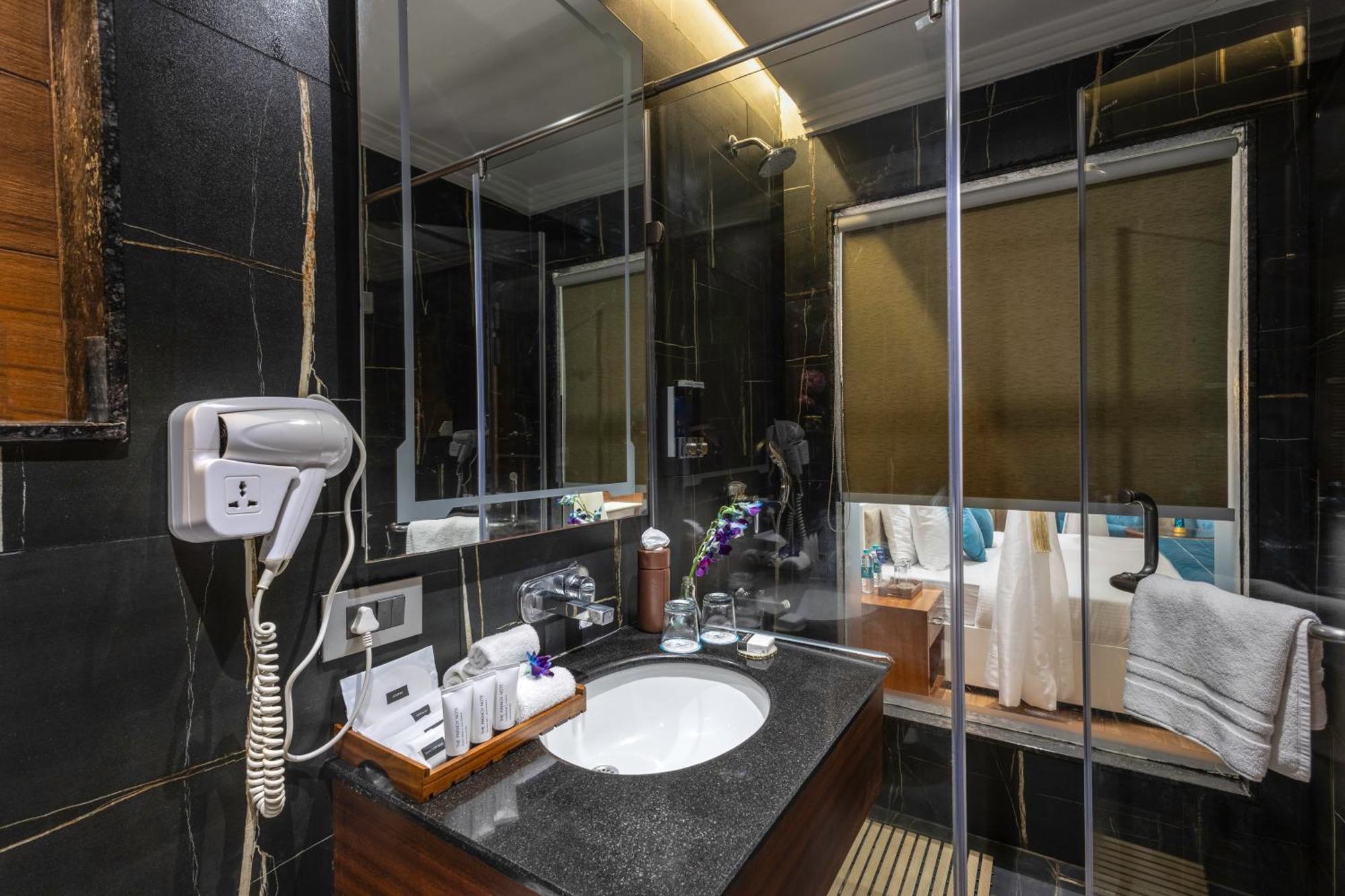 Clarion Hotel Dehradun Ngoại thất bức ảnh